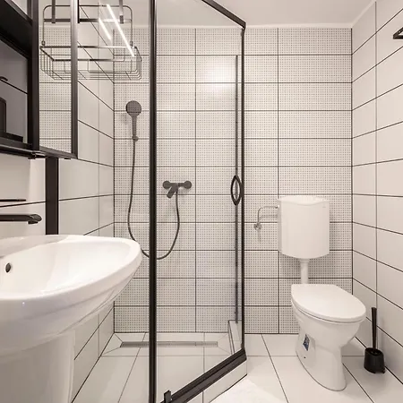 Naomi & Sophia Budapešť