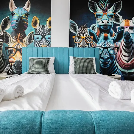 Naomi & Sophia * Budapešť