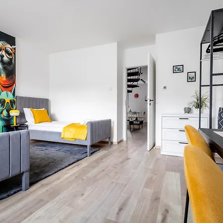 Naomi & Sophia * Budapešť